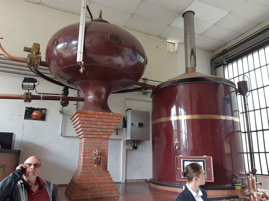 eine Destilliereinheit in der Calvadosbrennerei