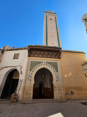 eine Quartiersmoschee mit Minarett