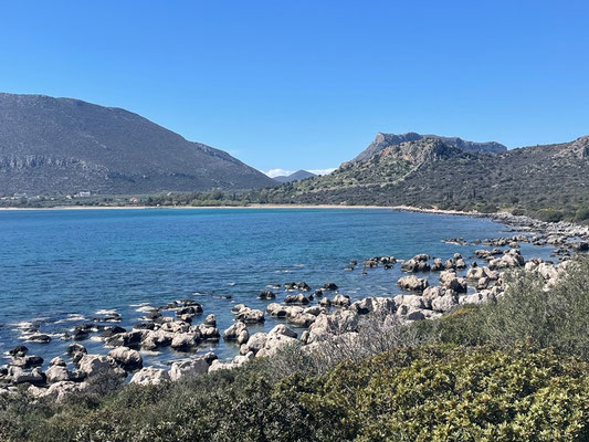 Blick zurück auf die Bucht mit "unserem" Strand