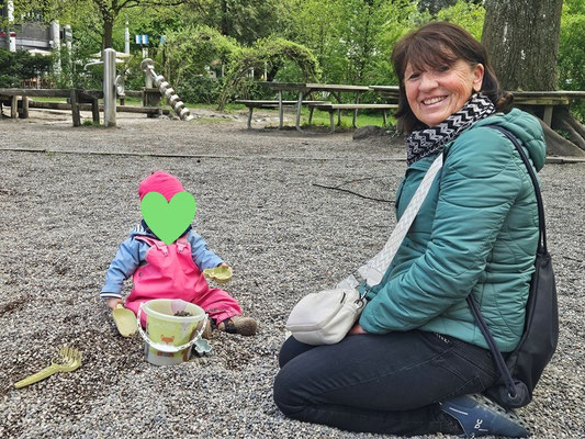 und dürfen Grossmami und Grosspapi sein.