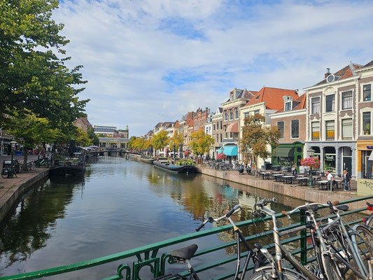 Kleinstadt Leiden - endlich sehen wir die ersten Grachten