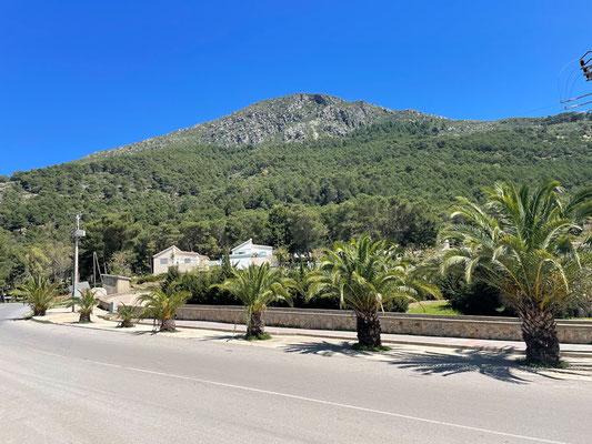 dieser "Berg" steht direkt hinter dem Camping - welcher sich etwas oberhalb von Chefchaouen befindet