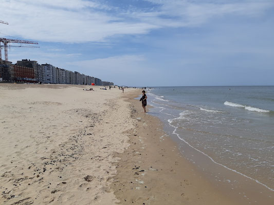 Strand von Ostende mit Strandnixe