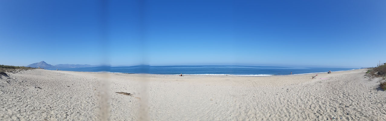 den Strand haben wir praktisch für uns alleine.