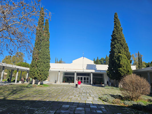 das Olympische Museum - lassen wir links liegen