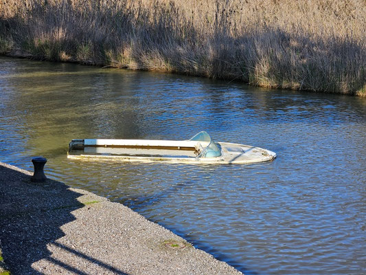 mit diesem Boot ist nicht mehr viel los