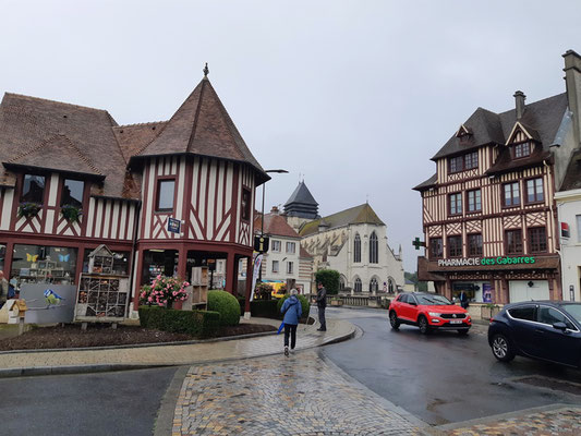 Pont l'Eveque zeigt sich leider von der verregneten Seite