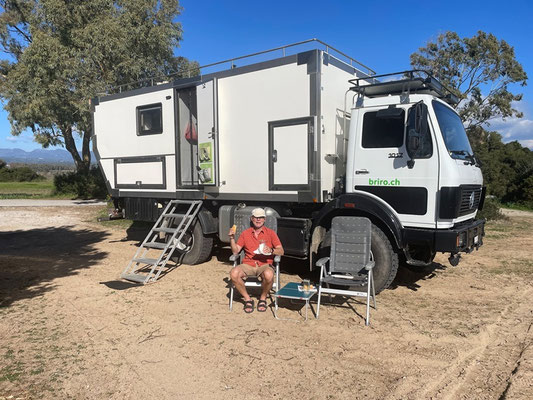 Der nächste Stellplatz: direkt am Strand - Divari Beach