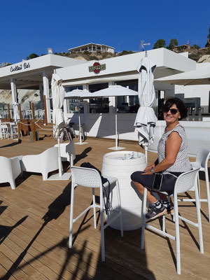 aber die Strandbar ist zum Glück geöffnet