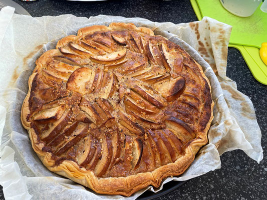 der erste Apfelkuchen ("Flade") auf der aktuellen Reise