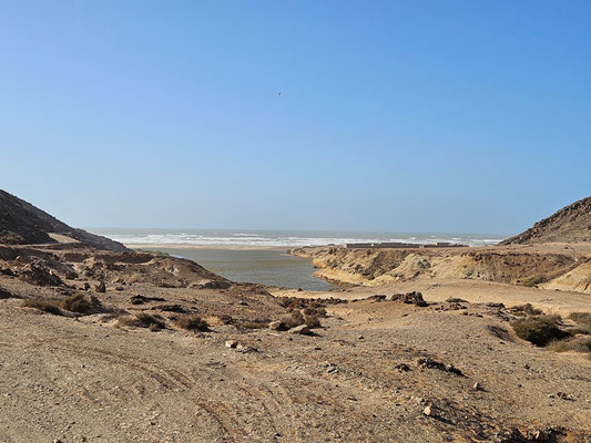 wir kommen wieder in die Nähe des Strandes