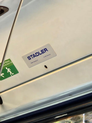 der Zug kommt übrigens aus der Schweiz!