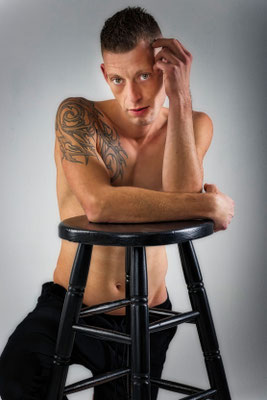 German-Male-Model-MeetUp-Fotoshooting-Indoor-Wuppertal