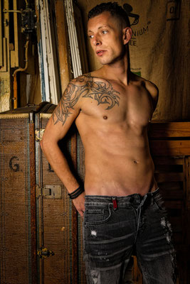German-Male-Model-MeetUp-Fotoshooting-Indoor-Offenbach-am-Main