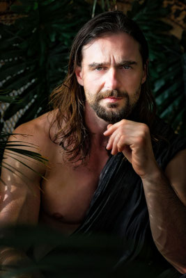 German-Male-Model-MeetUp-Fotoshooting-Indoor-Essen