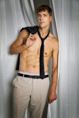 German-Male-Model-MeetUp-Fotoshooting-Indoor-Offenbach-am-Main