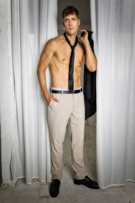 German-Male-Model-MeetUp-Fotoshooting-Indoor-Offenbach-am-Main