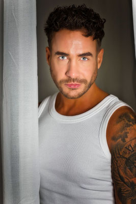 German-Male-Model-MeetUp-Fotoshooting-Indoor-Offenbach-am-Main