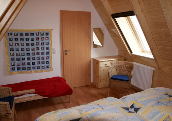 Schlafzimmer 1