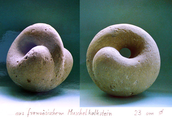 in Stein gehauen / Französischer Muschelkalk / 1984)