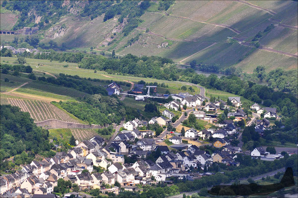 C-130J, 7-8609, pilot's fini flight AZ-North overhead the town of Briedel/Mosel