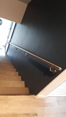 MAIN COURANTE INOX "DECOR" EN APPLIQUE MUR