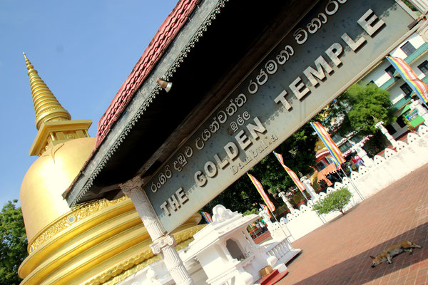 Viele schöne Tempel stehen in Sri Lanka: buddhistische...