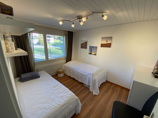 Schlafzimmer 2 mit 2 Einzelbetten