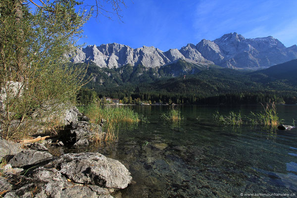 Eibsee bei Grainau und Zugspitzenmassiv