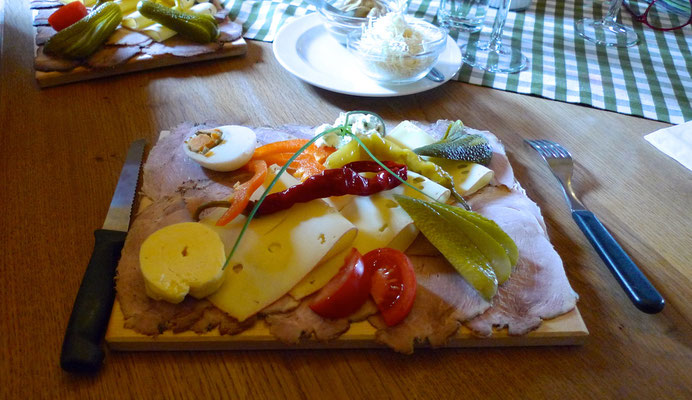 4.6.14, ordentliche Brotzeit