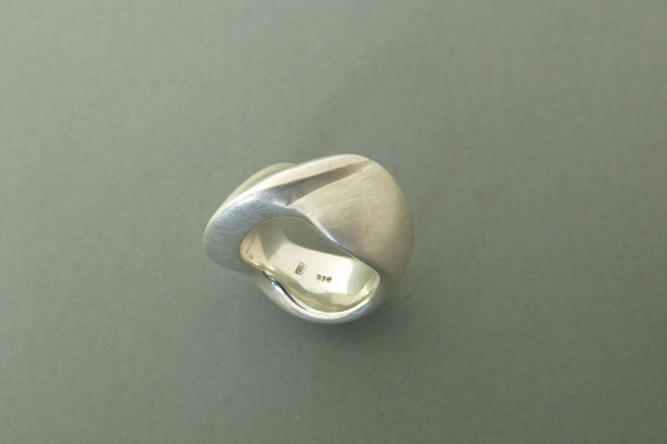 Ring Silber Skulptur