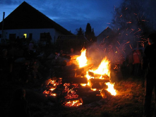 伝統的なヴァプルギスの火（シールケ）