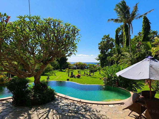 Dijual vila di Bali timur