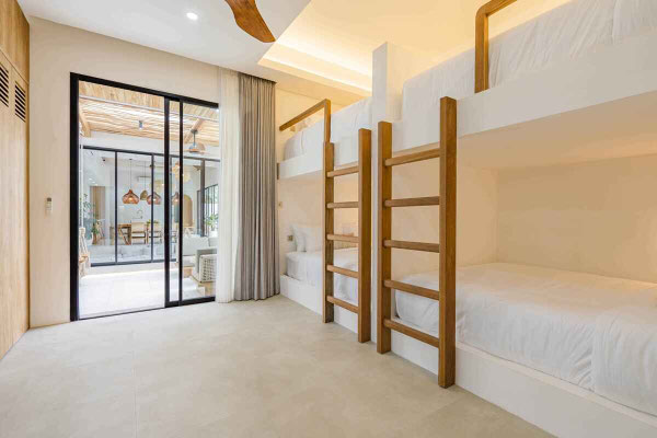 Dijual vila di Bali timur