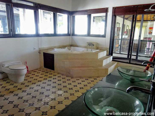 Balangan villa for sale