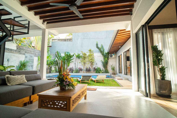 Dijual villa di Seminyak