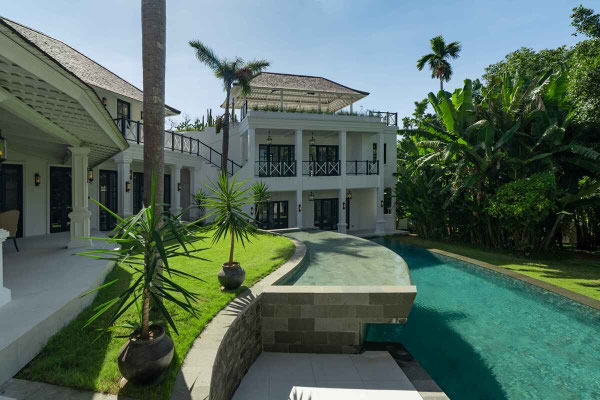 Seminyak villa for sale