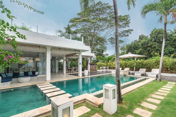 Lovina villa for sale