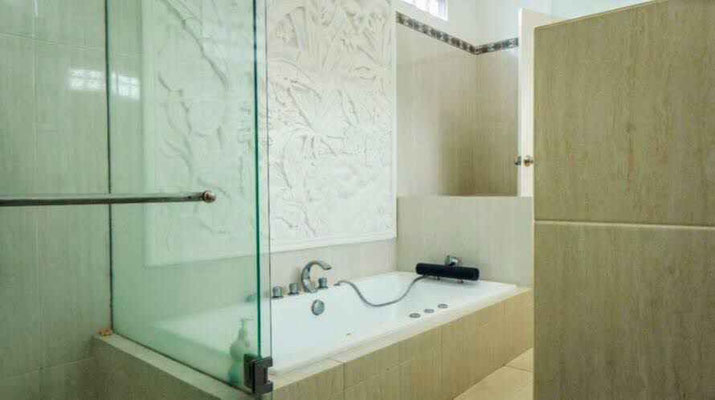 North Bali business for sale. For sale by owner