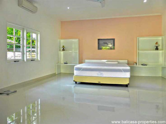 Dijual villa di Sanur