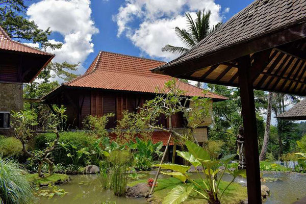 Sayan villa for sale