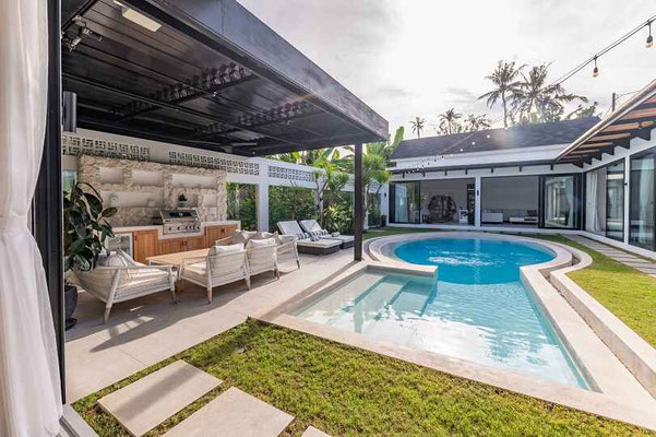 Pererenan villa for sale