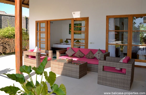 North Bali villa for sale with views over the valley and ocean