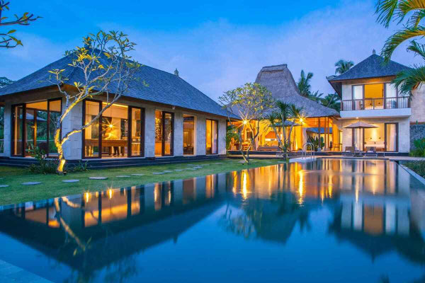 Dijual vila di Lodtunduh