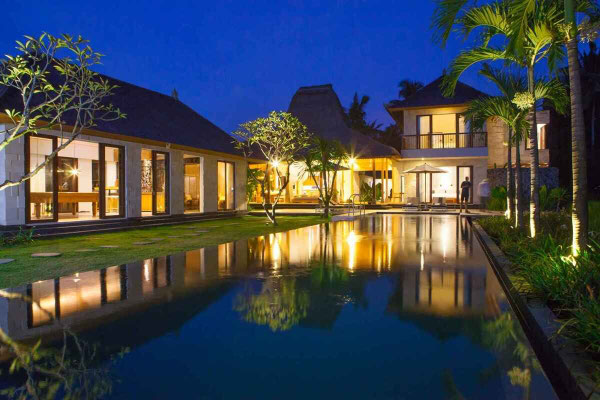 Dijual vila di Lodtunduh