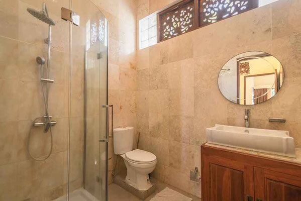 Lovina villa for sale