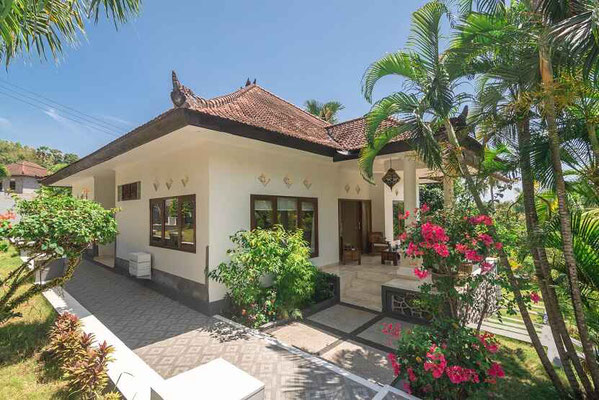 Lovina villa for sale