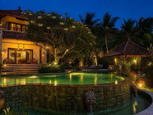 Dijual properti di Bali timur
