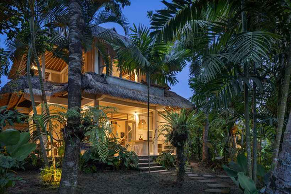 Penestanan real estate for sale