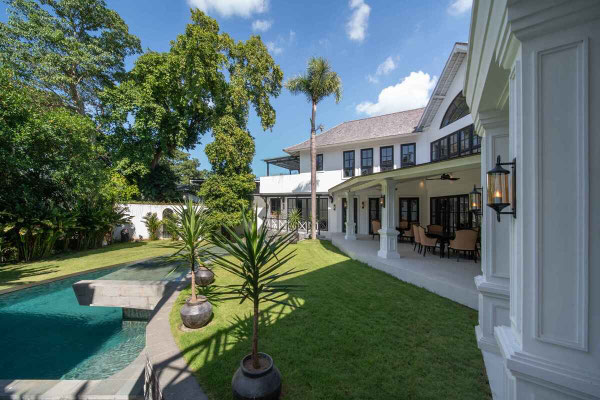 Seminyak villa for sale